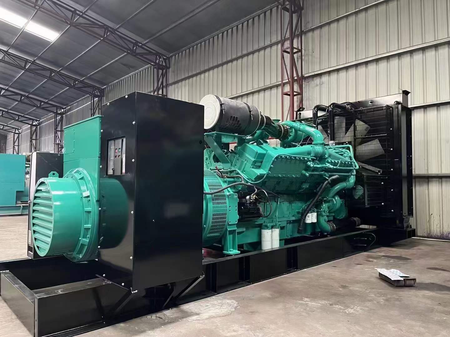 灵川如何降低 800kW 柴油发电机输出电流的波动？