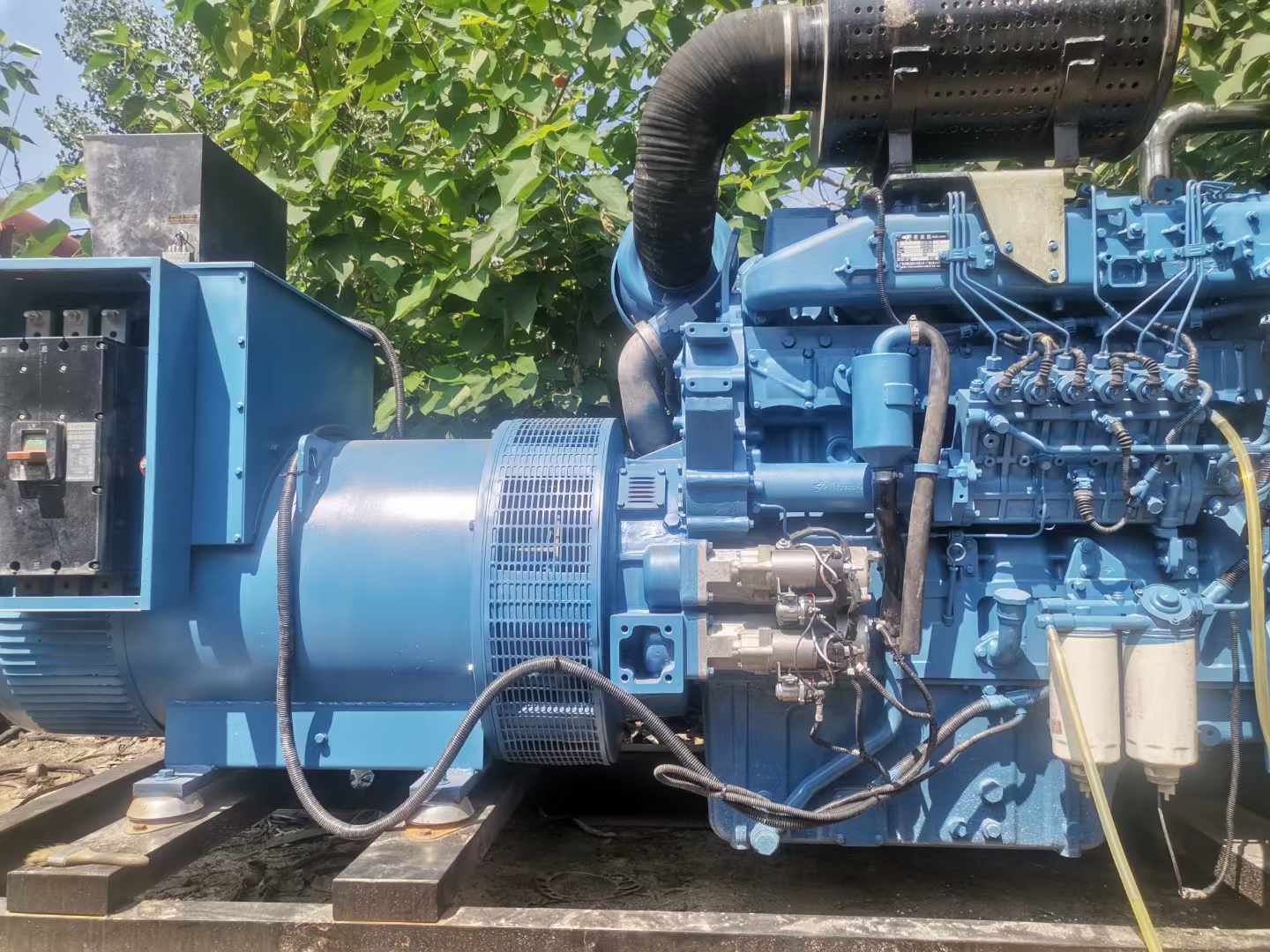 灵川详细说明降低 800kW 柴油发电机输出电流波动的方法